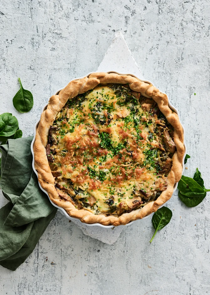 Vegansk tærte med svampe og spinat