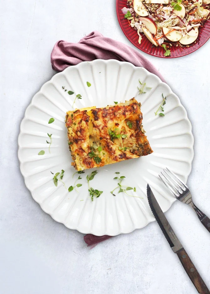 Cremet fiskelasagne med hytteost og pesto