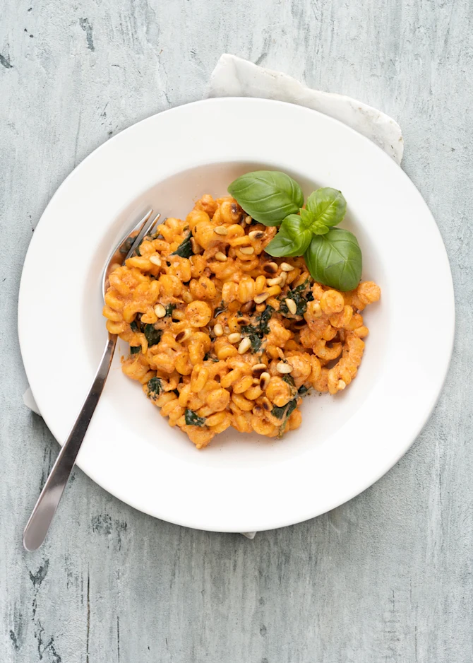 Cremet pasta med mascarpone og spinat