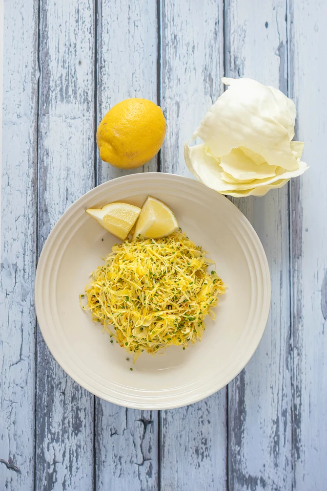 Hvidkål med tomatvinaigrette