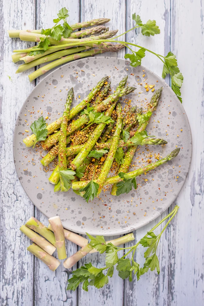 Grønne asparges med panch phoron