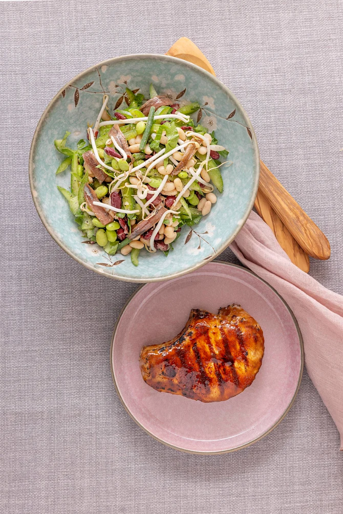 Kotelet med skaft, BBQ og lun bønnesalat