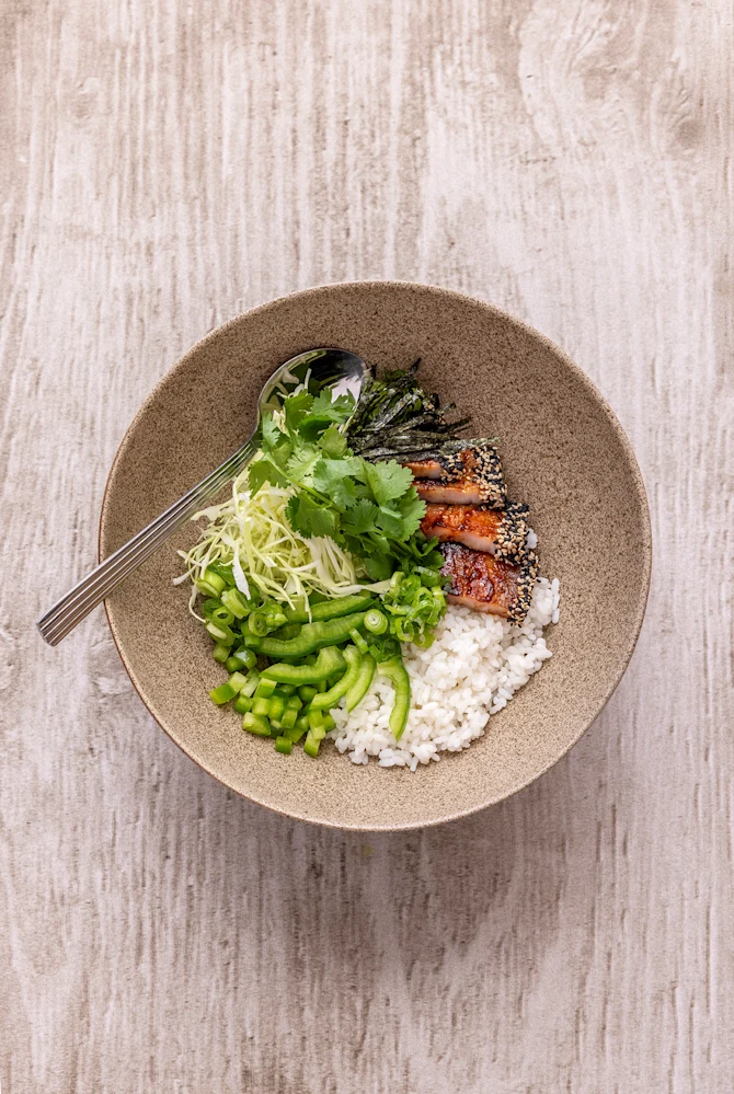 Pokebowl med spicy gris