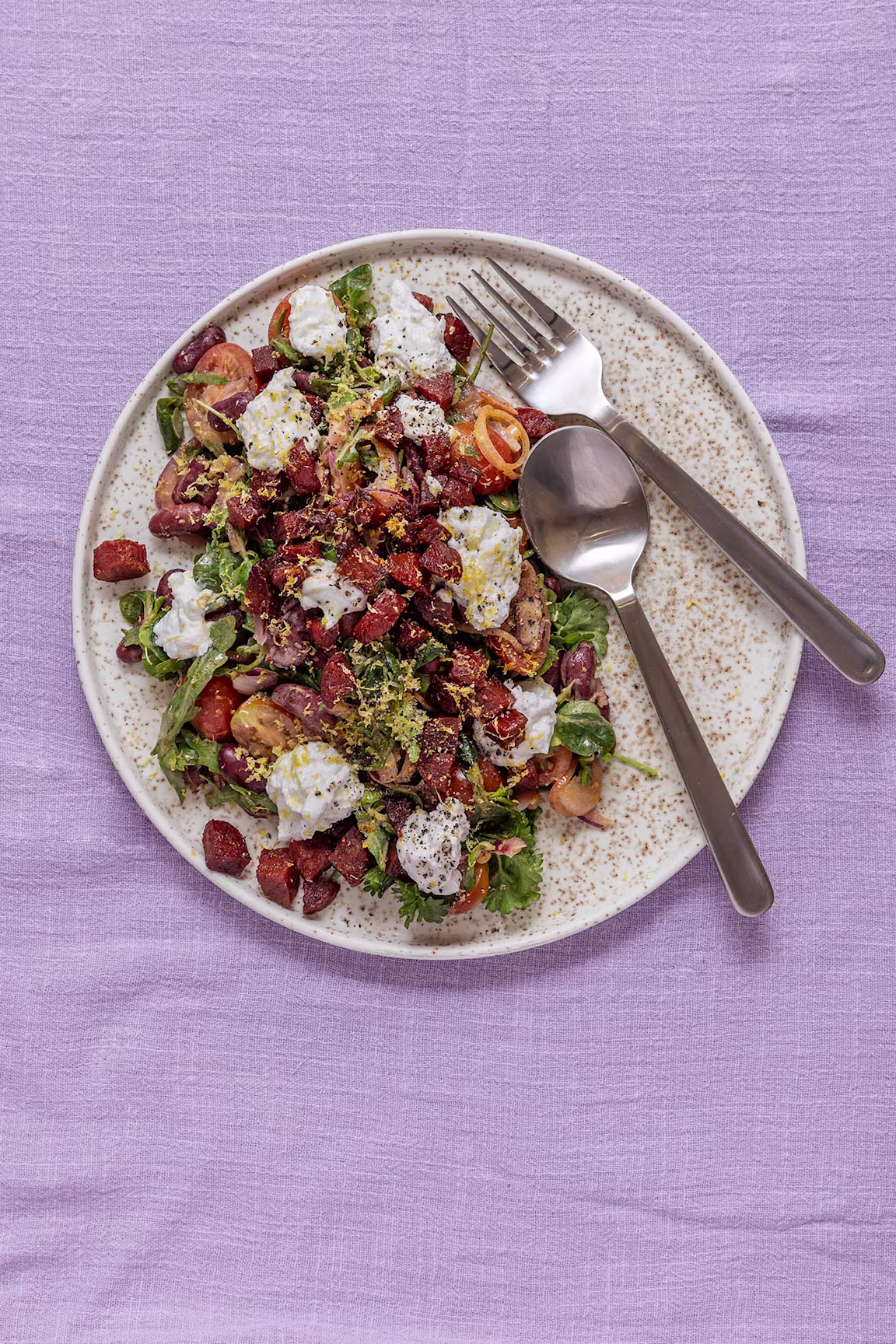 Chorizo med kidneybønner og gedeost