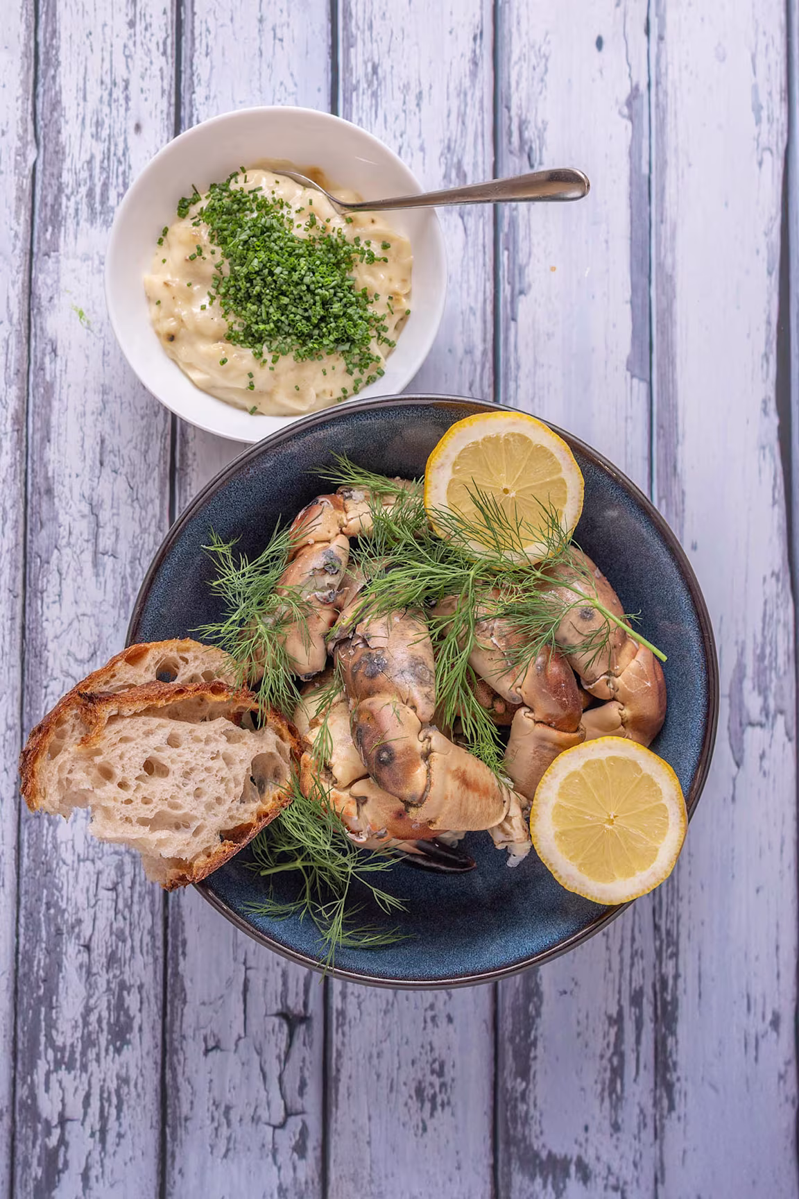 Krabbeklør med hvidløgsmayo