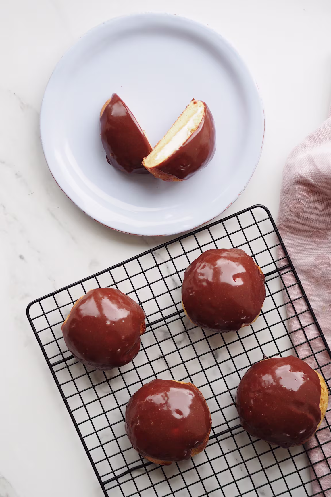 Glutenfri fastelavnsboller med nougat, remonce og ganache