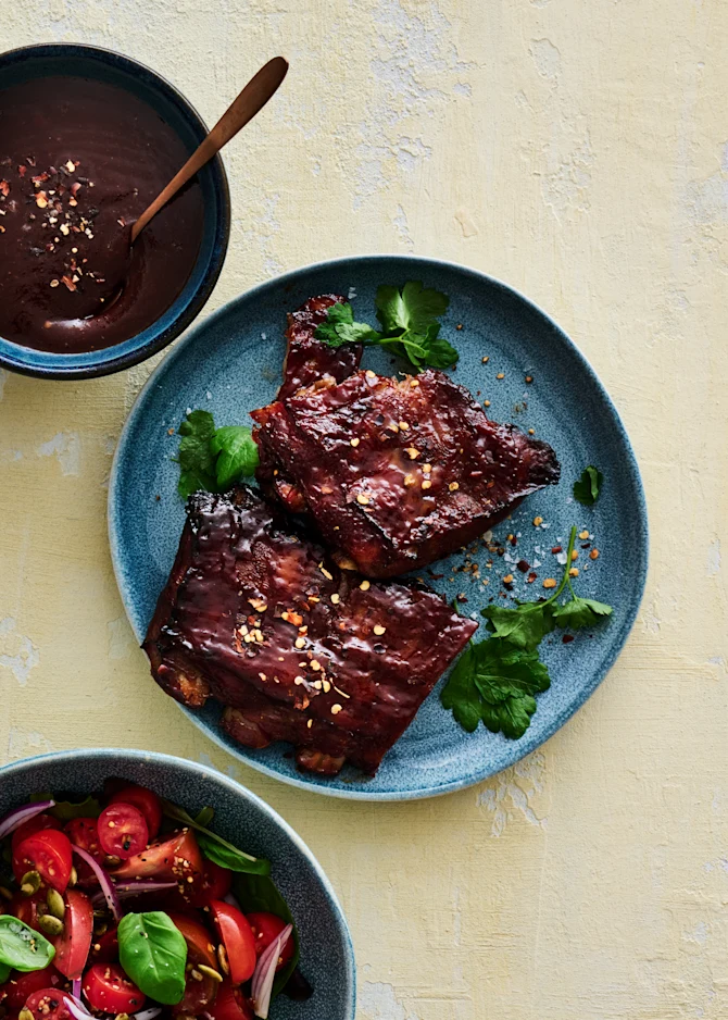 Grillede spareribs med hjemmelavet BBQ sauce (sous vide)