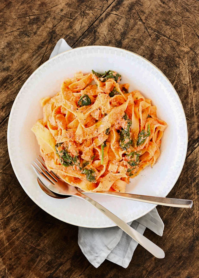 Cremet pasta med ricotta og spinat