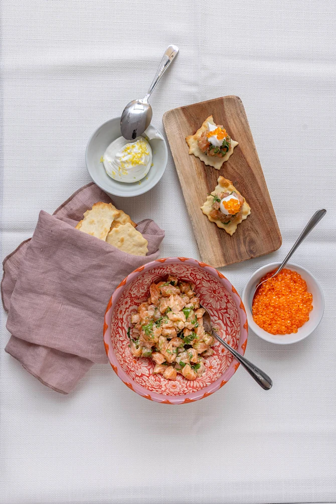 Laks og ørredrogn på kiks