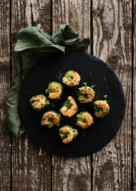Glutenfri appetizer med agurk, avocadocreme og rejer | REMA 1000