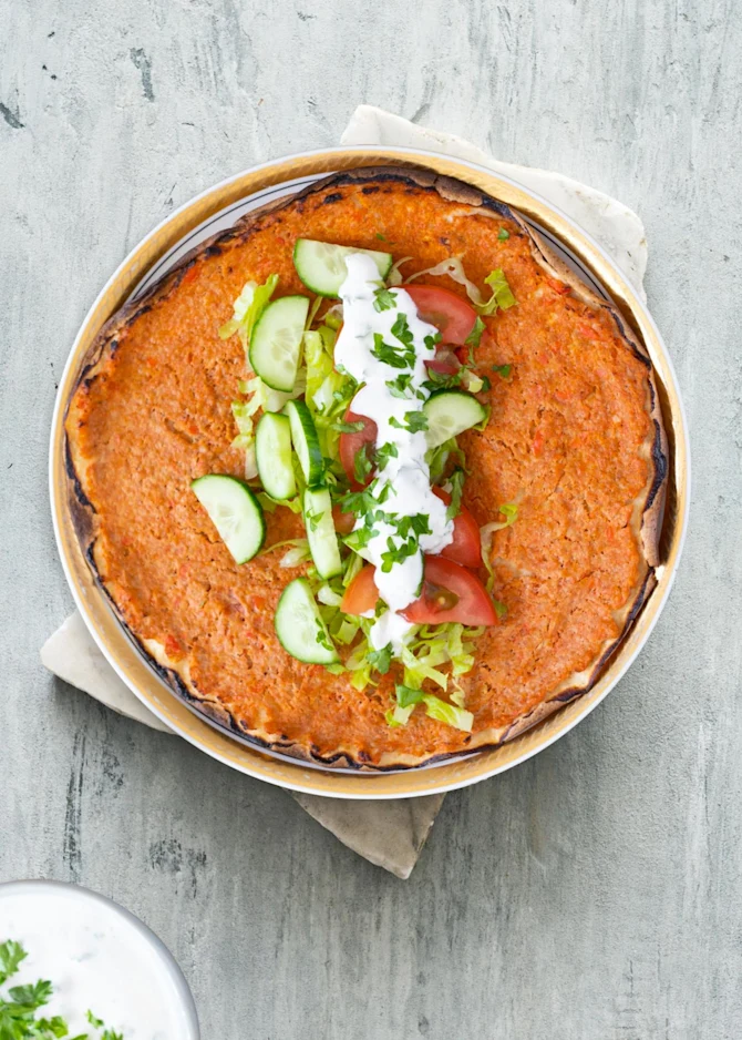Lahmancun med kylling og persilledressing