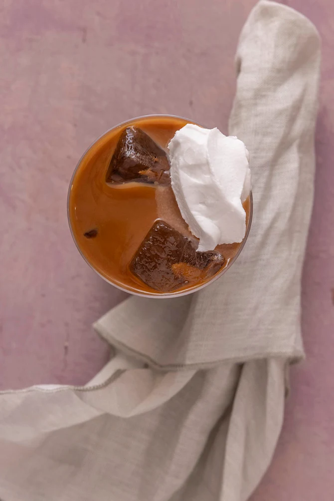 Iskaffe med kokos