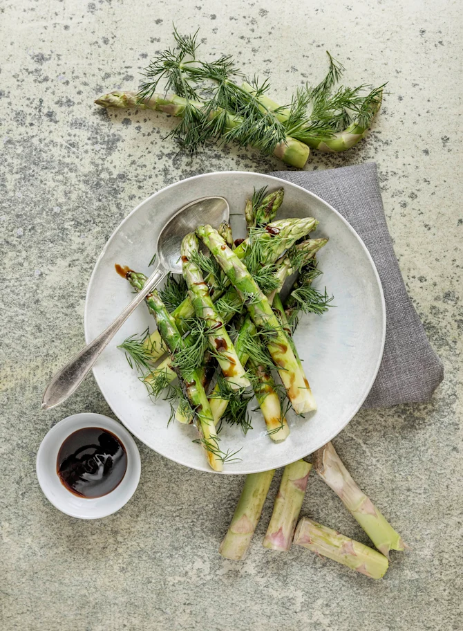 Grønne asparges med teriyaki