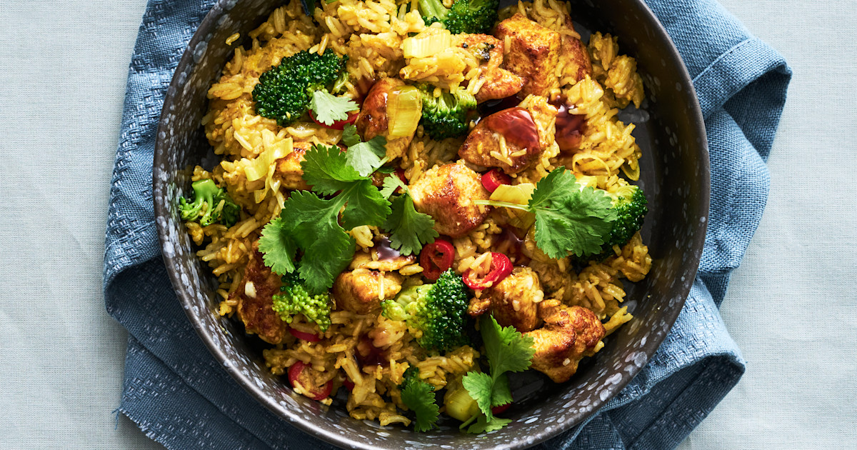 Stegte ris med soya, kylling og broccoli | REMA 1000