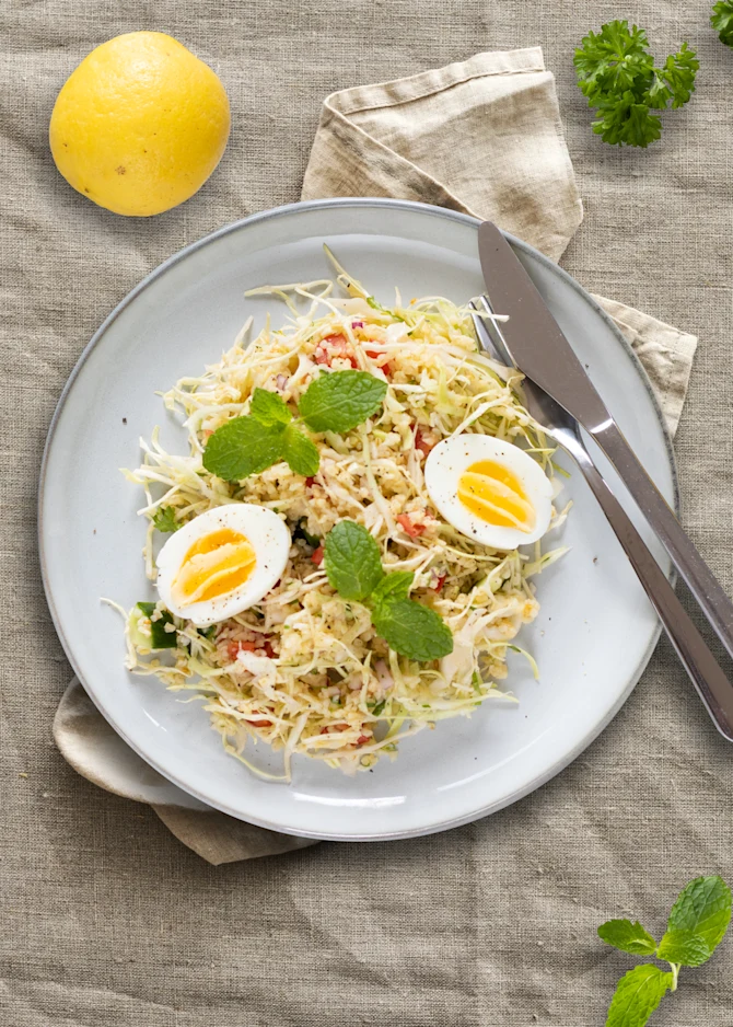 Tabouleh med spidskål og æg