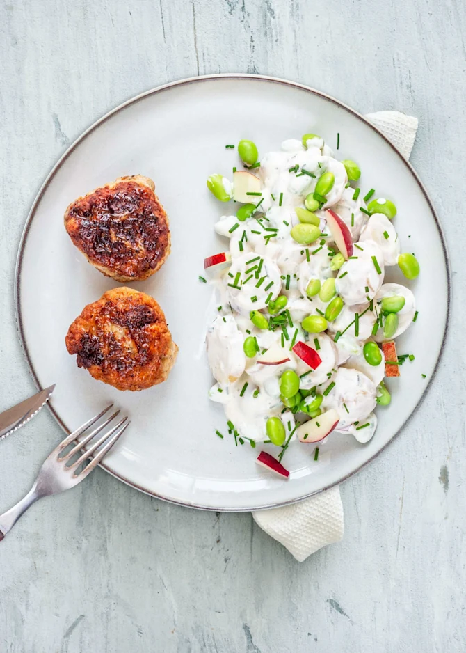 Rustikke deller med lun kartoffelsalat