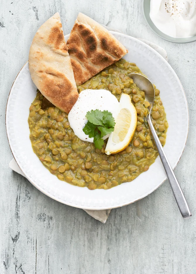 Indisk dahl med kokosmælk og grønne linser