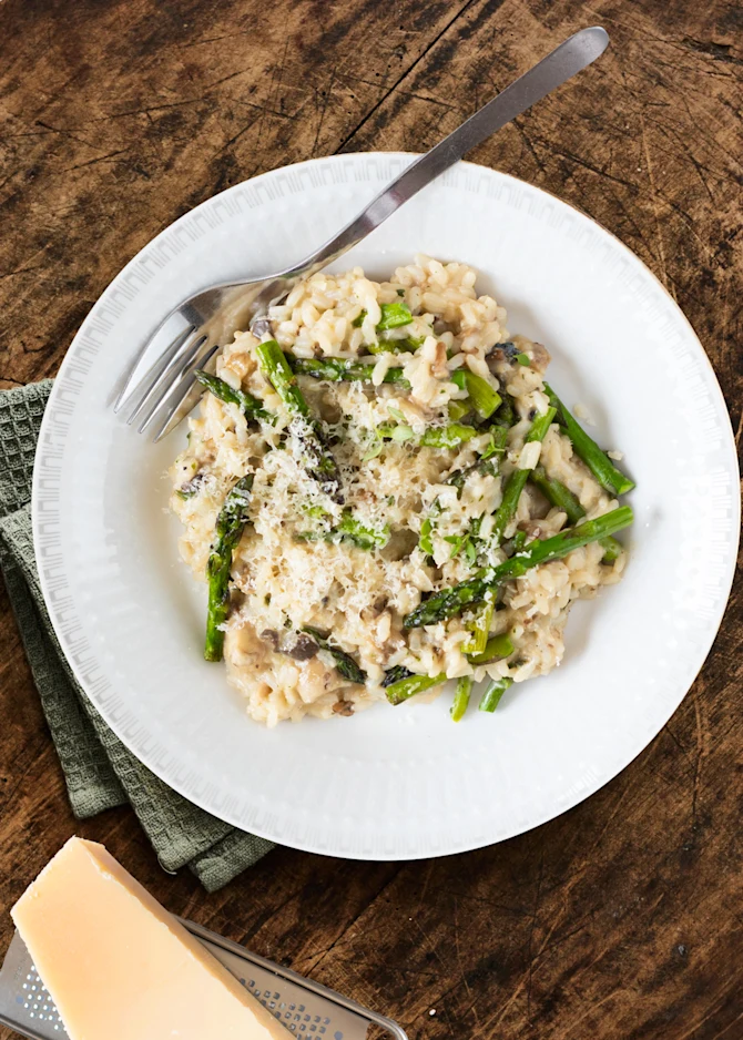 Risotto med svampe og asparges