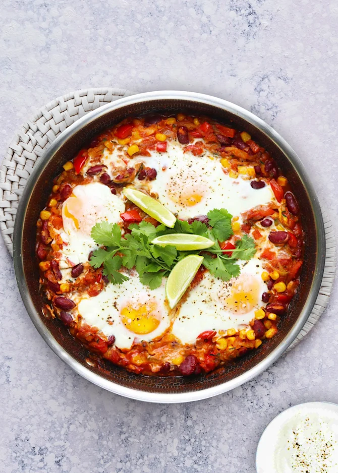 Huevos Rancheros med bagte æg